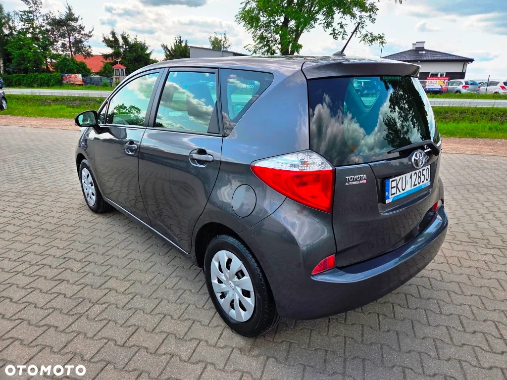 Toyota Verso S 1.33 Premium - 14