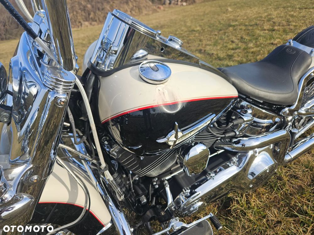 Harley-Davidson Softail Deluxe - 13