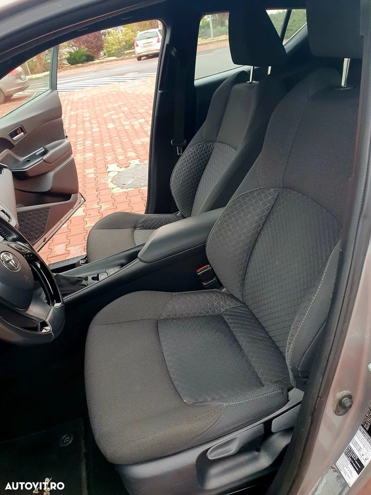 Toyota C-HR Hybrid Style - 2