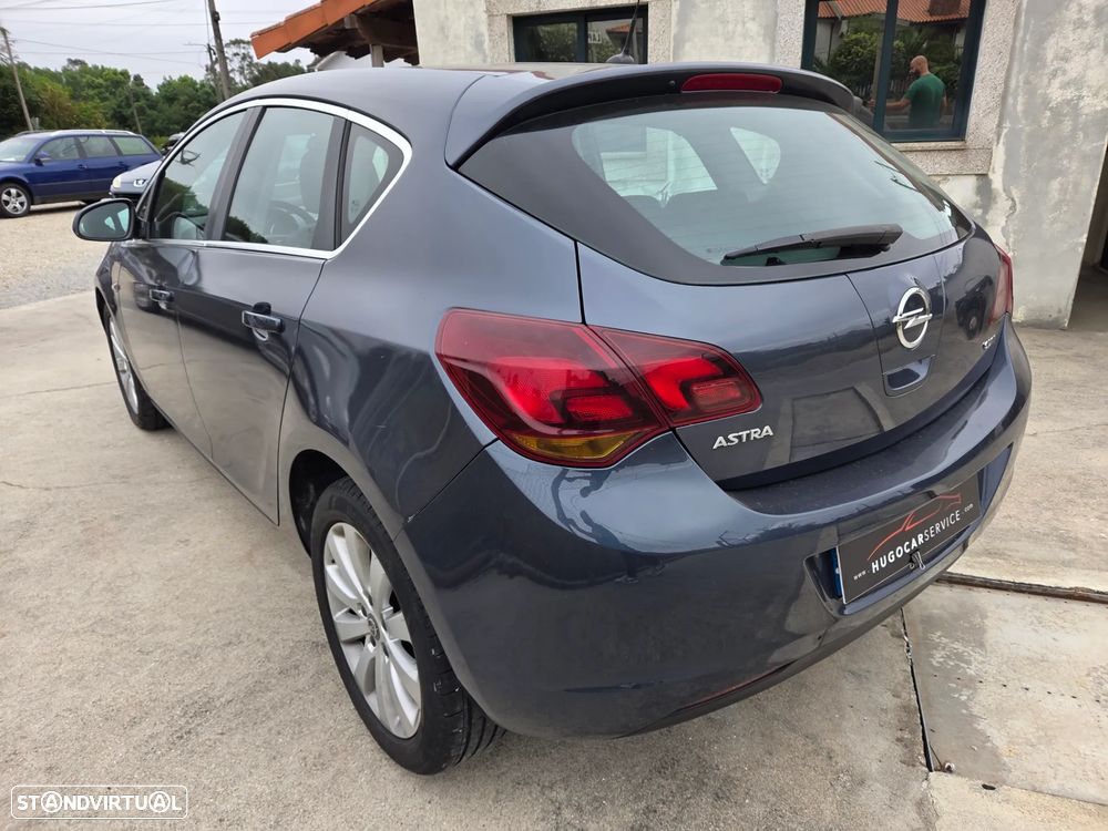 Opel Astra 1.7 CDTI Cosmo - 4