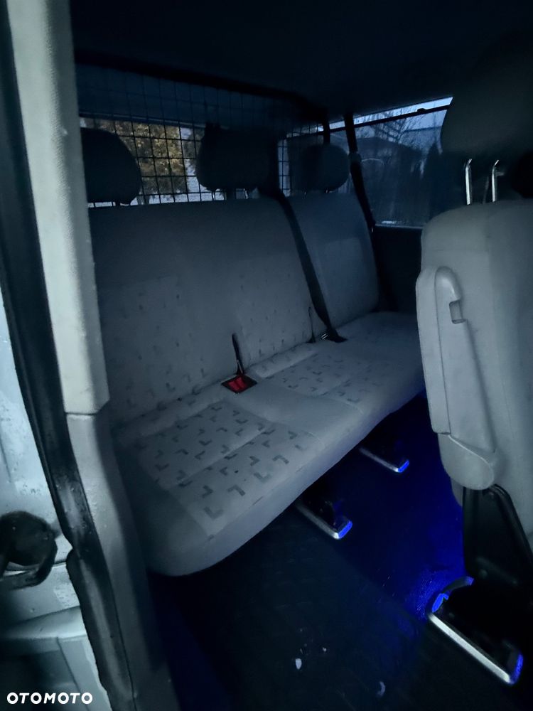 Volkswagen Caravelle L2 - 13