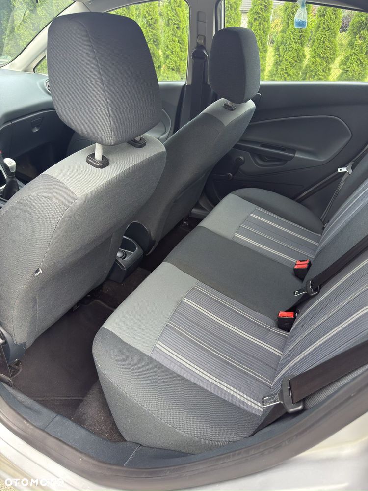 Ford Fiesta 1.25 Ghia - 12