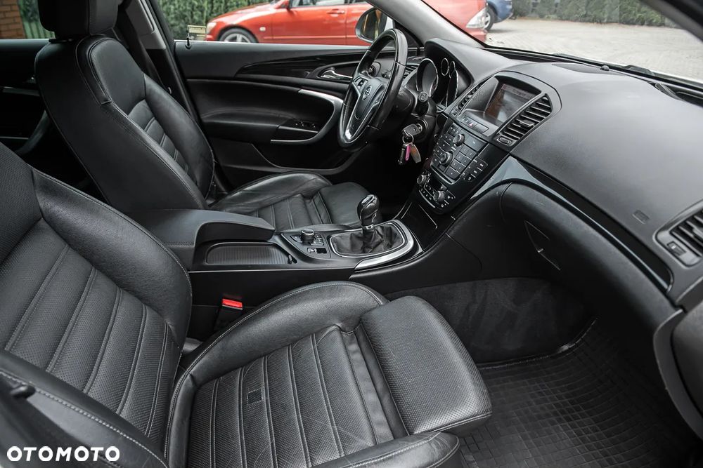 Opel Insignia 2.0 Turbo - 31