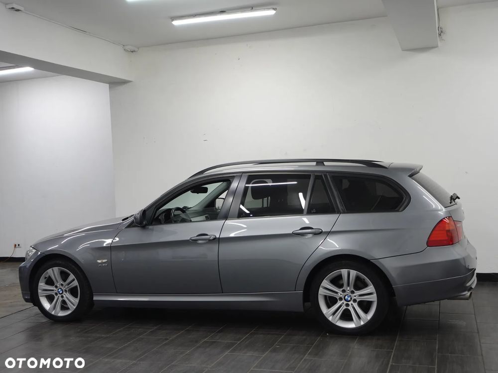 BMW Seria 3 320d xDrive DPF - 6