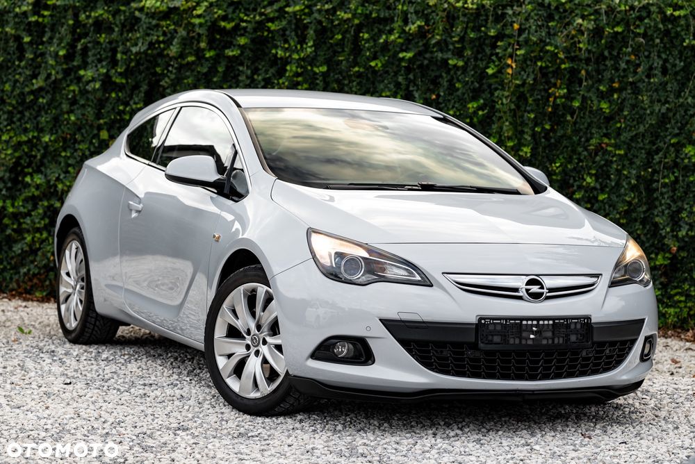 Opel Astra IV GTC 1.6 T Sport - 4