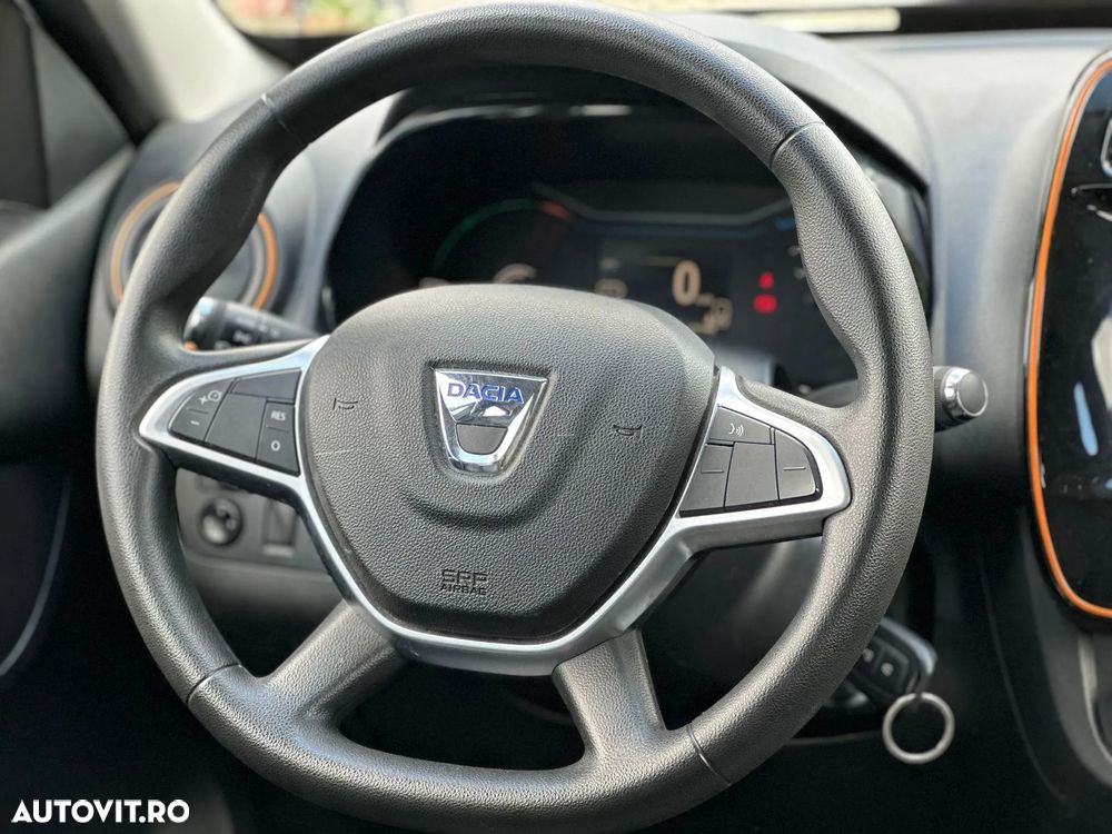 Dacia Spring Essential - 24