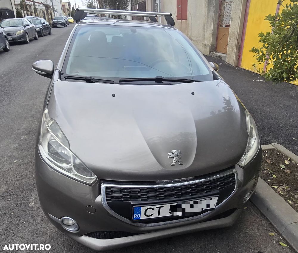 Peugeot 208 - 1