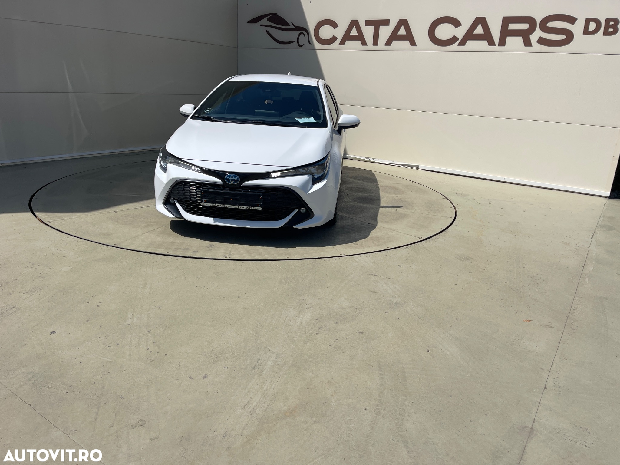 Toyota Corolla 1.8 Hybrid Comfort - 2