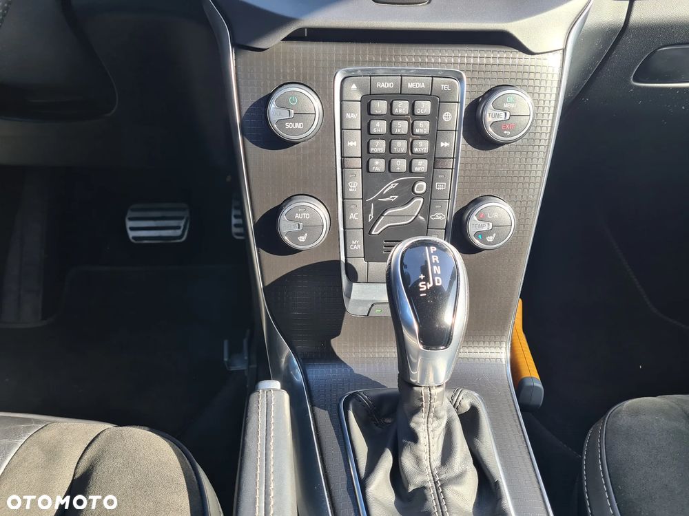 Volvo V40 D3 Drive-E R-Design Kinetic - 16