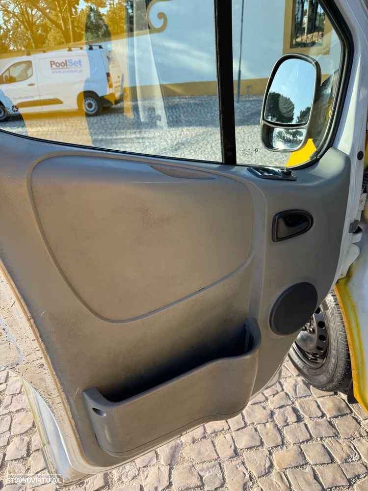Renault Trafic - 11