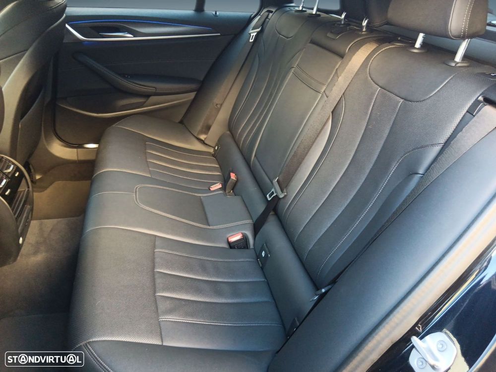 BMW 520 d Pack Desportivo M Auto - 17