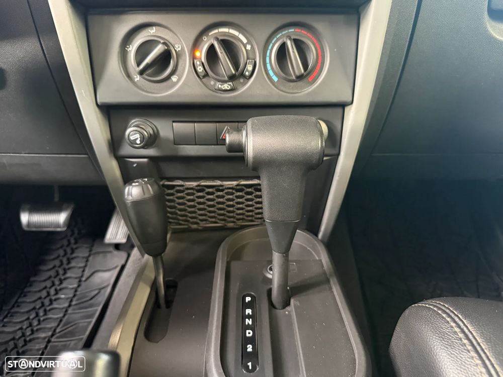 Jeep Wrangler Unlimited 2.8 CRD ATX Sahara Limited - 35
