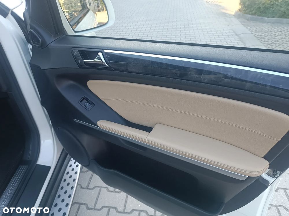 Mercedes-Benz ML 500 4Matic 7G-TRONIC Edition 10 - 16