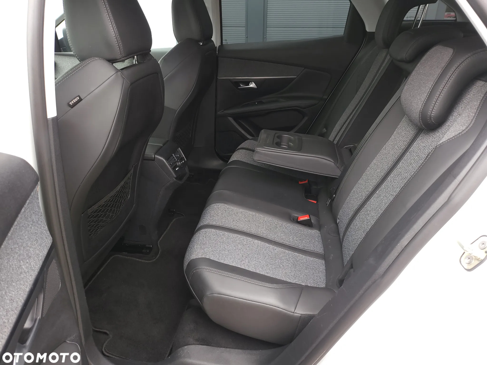 Peugeot 3008 HDi FAP 150 Platinum - 34