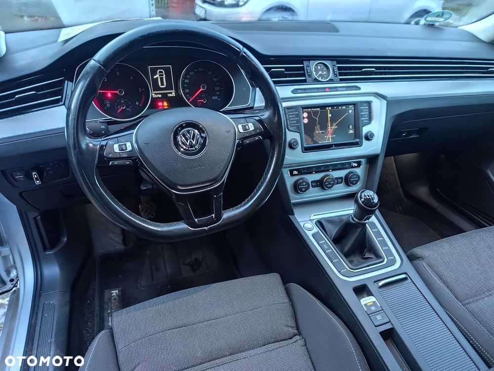 Volkswagen Passat ver-2-0-tdi-scr-comfortline - 16