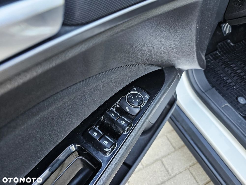 Ford Mondeo 2.0 TDCi Ambiente Plus - 10
