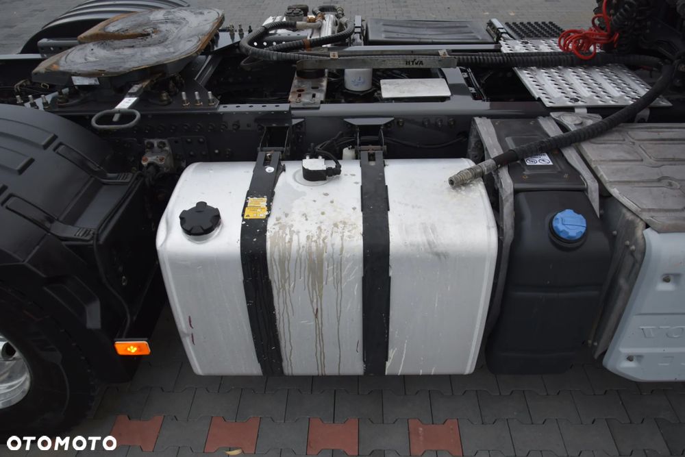 Volvo FH500 / NISKA KABINA / HYDRAULIKA / EURO 6 / ACC / LEDY / ALUFELGI / SERWISOWANY / SPROWADZONY - 17