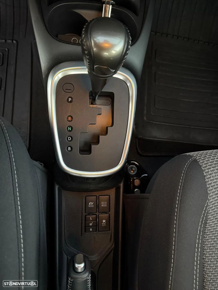 Toyota Yaris 1.5 HSD Sport+P.Luxury+TSS - 13