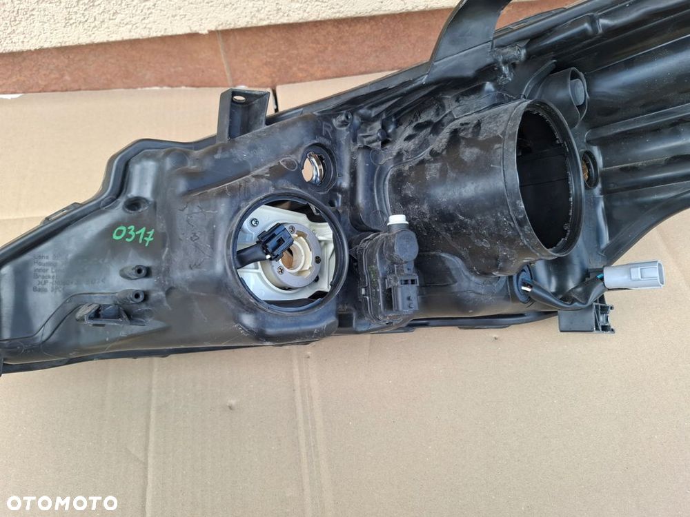 LAMPA PRZEDNIA TOYOTA VERSO LIFT SOCZEWKA ORYGINAŁ - 7