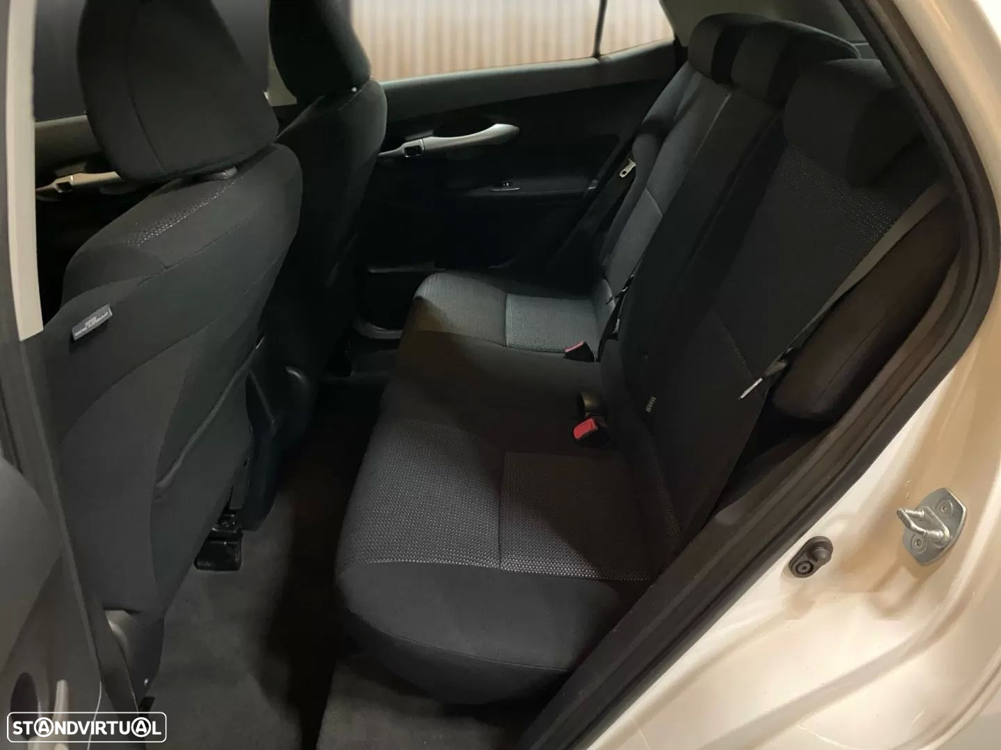 Toyota Auris 1.8 HSD Sport+Navi - 18