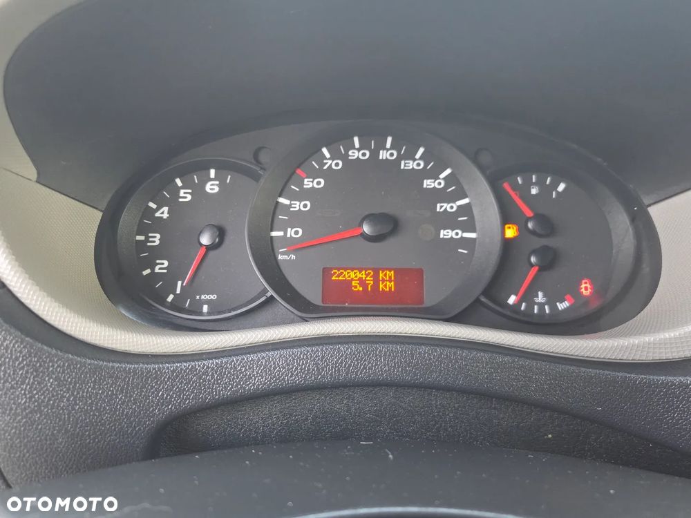 Nissan NV400 - 30