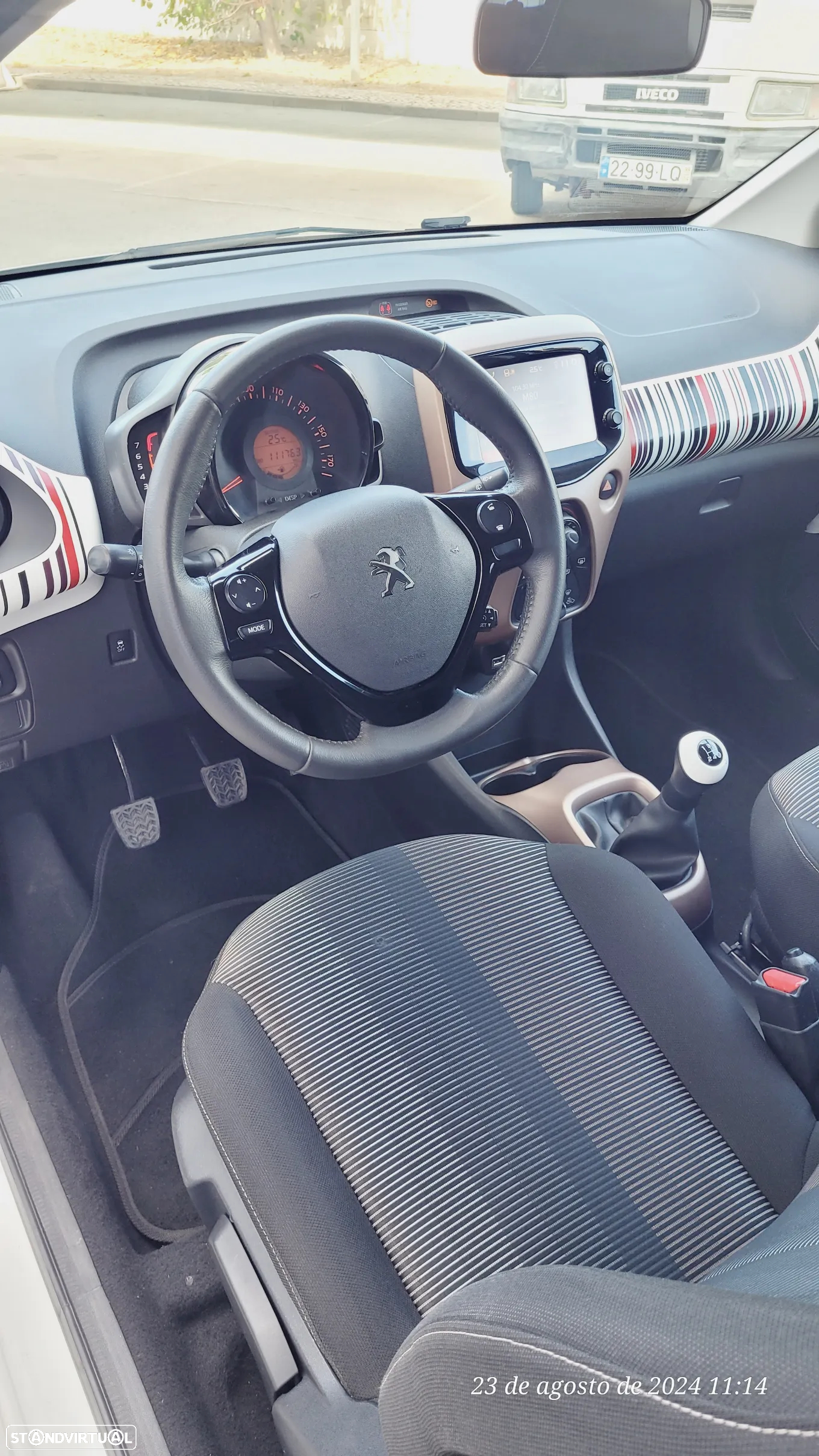 Peugeot 108 Top! 1.0 VTi Collection - 10