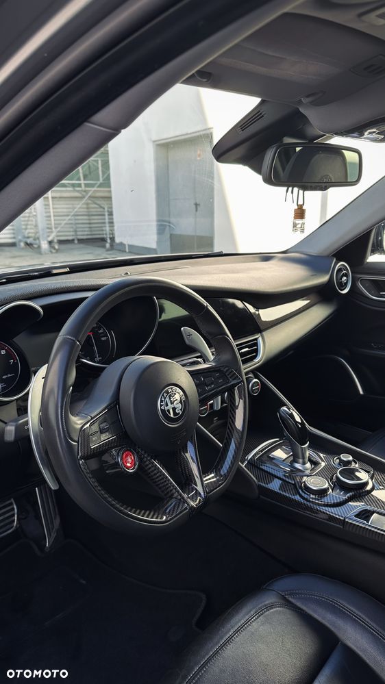 Alfa Romeo Giulia - 7