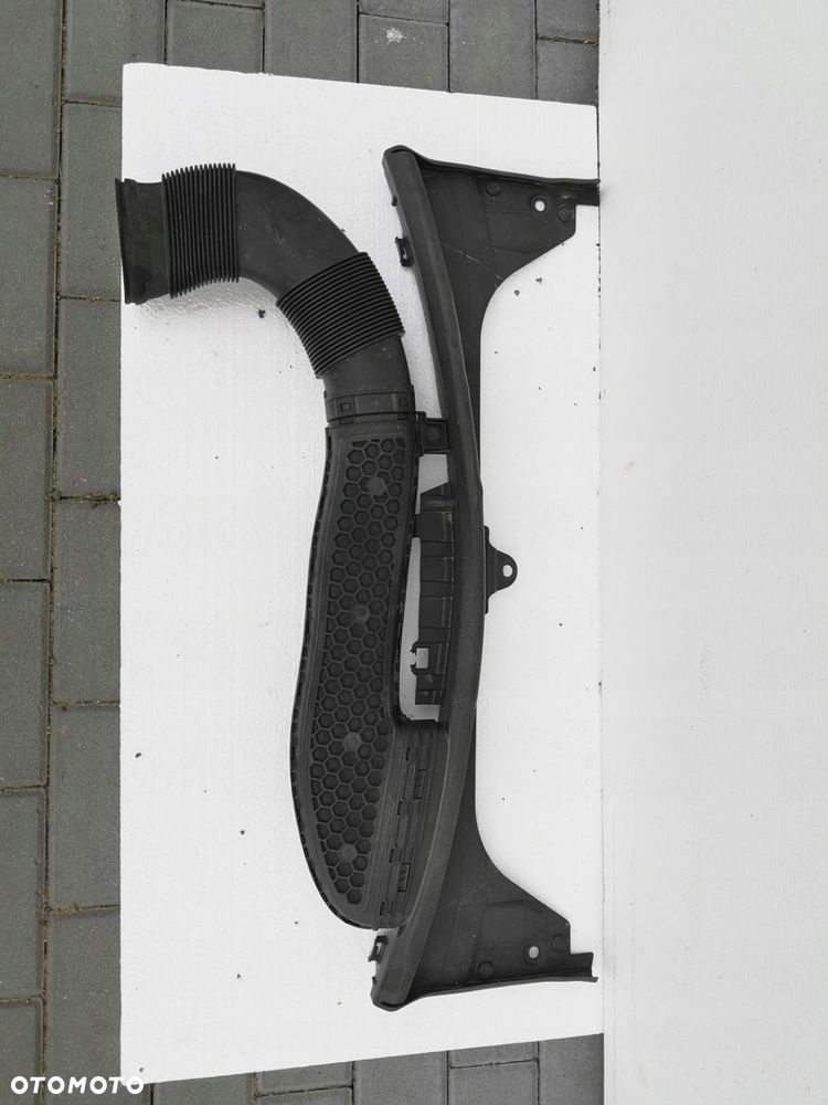 Wlot powietrza Mercedes W205 - 1