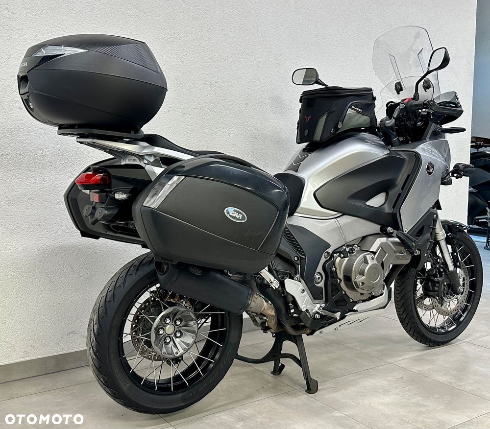 Honda VFR - 6