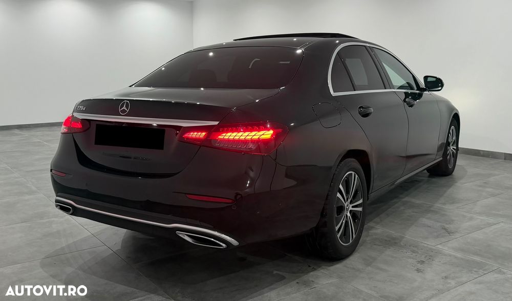 MERCEDES-BENZ E-Class 2022 — imagine 4