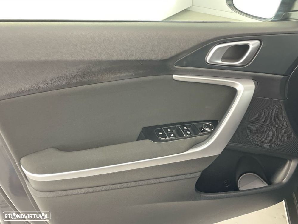 Kia XCeed 1.0 T-GDI Dynamic - 16