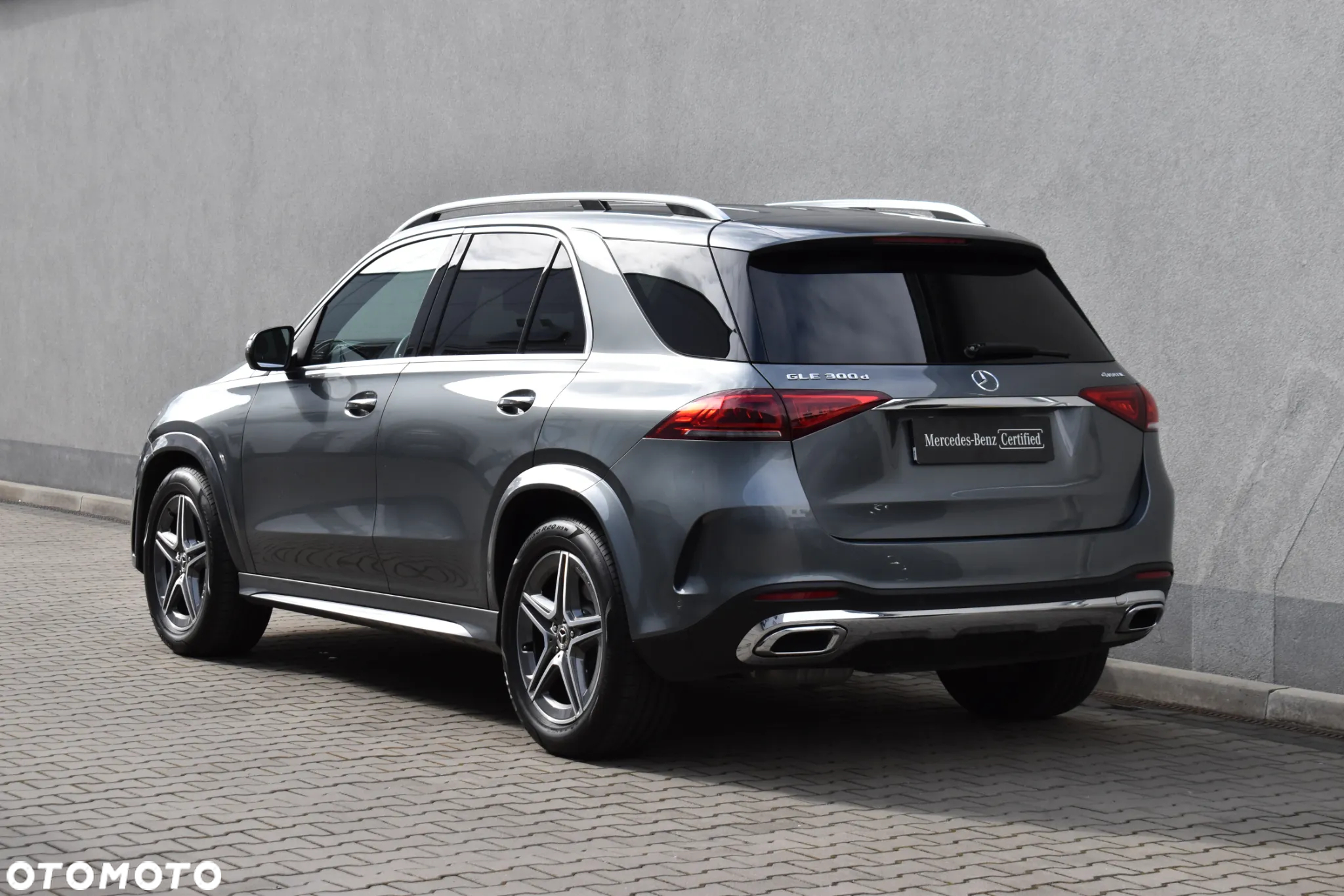 Mercedes-Benz GLE 300 d 4Matic 9G-TRONIC AMG Line - 4