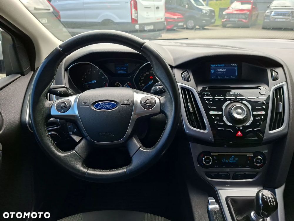 Ford Focus 1.0 EcoBoost Titanium - 28