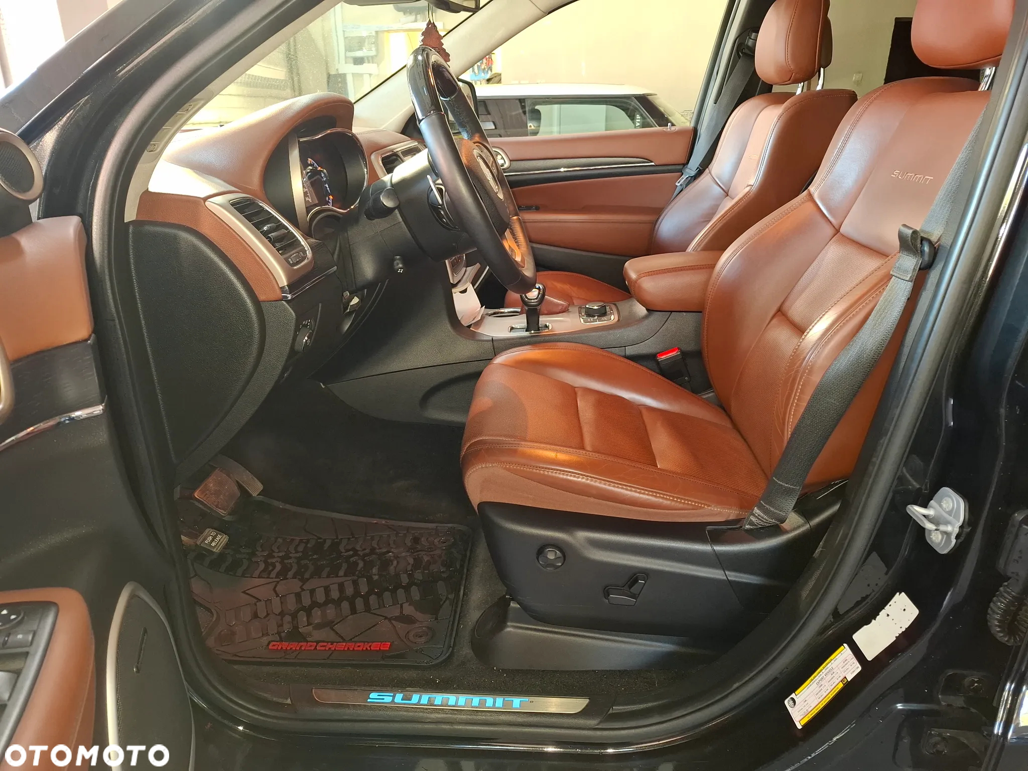Jeep Grand Cherokee 3.0 CRD Overland Summit - 11
