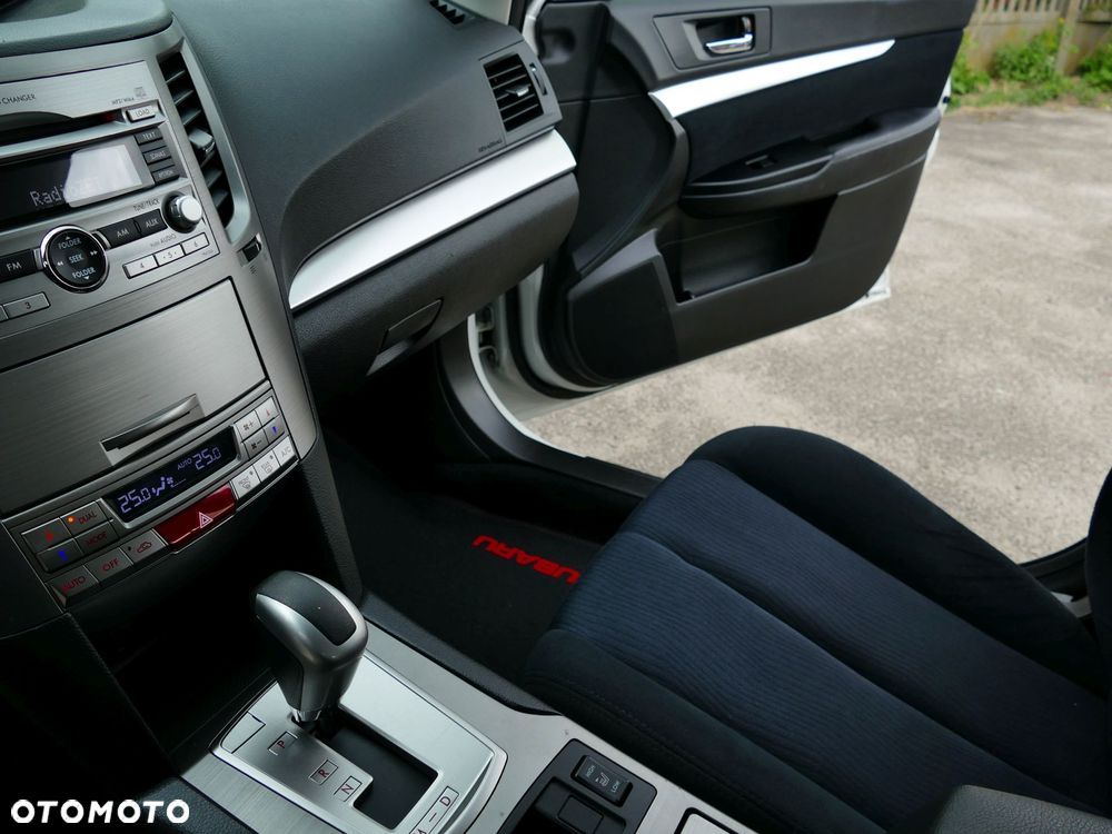 Subaru Outback 2.5i Lineartronic Active - 27