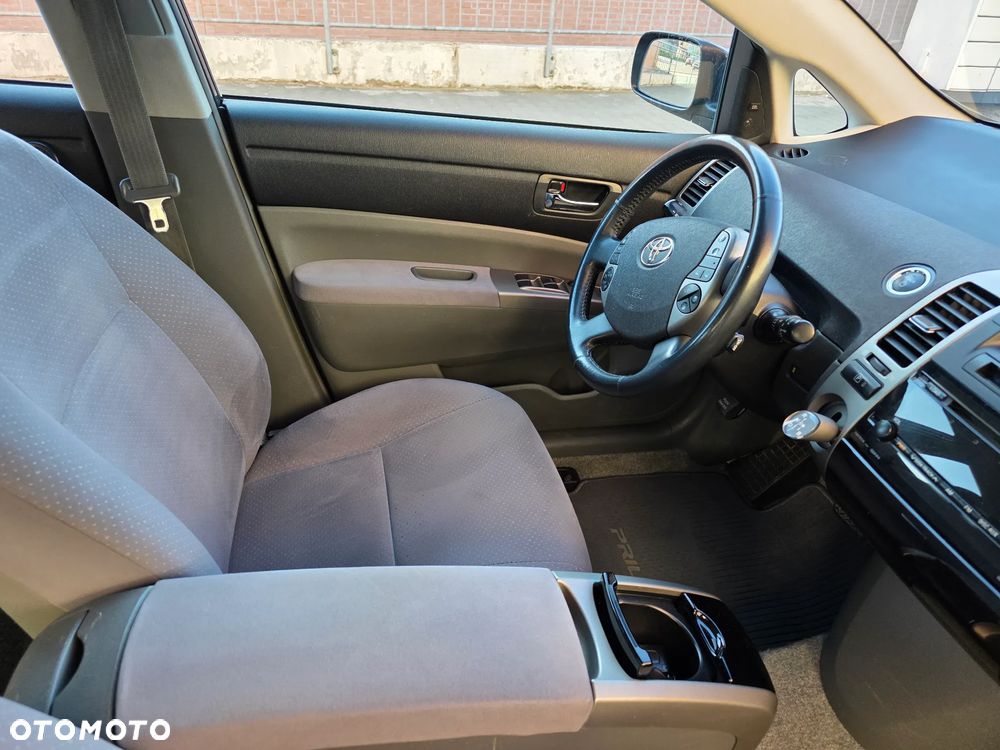 Toyota Prius 1.5 VVT-i Prestige - 24