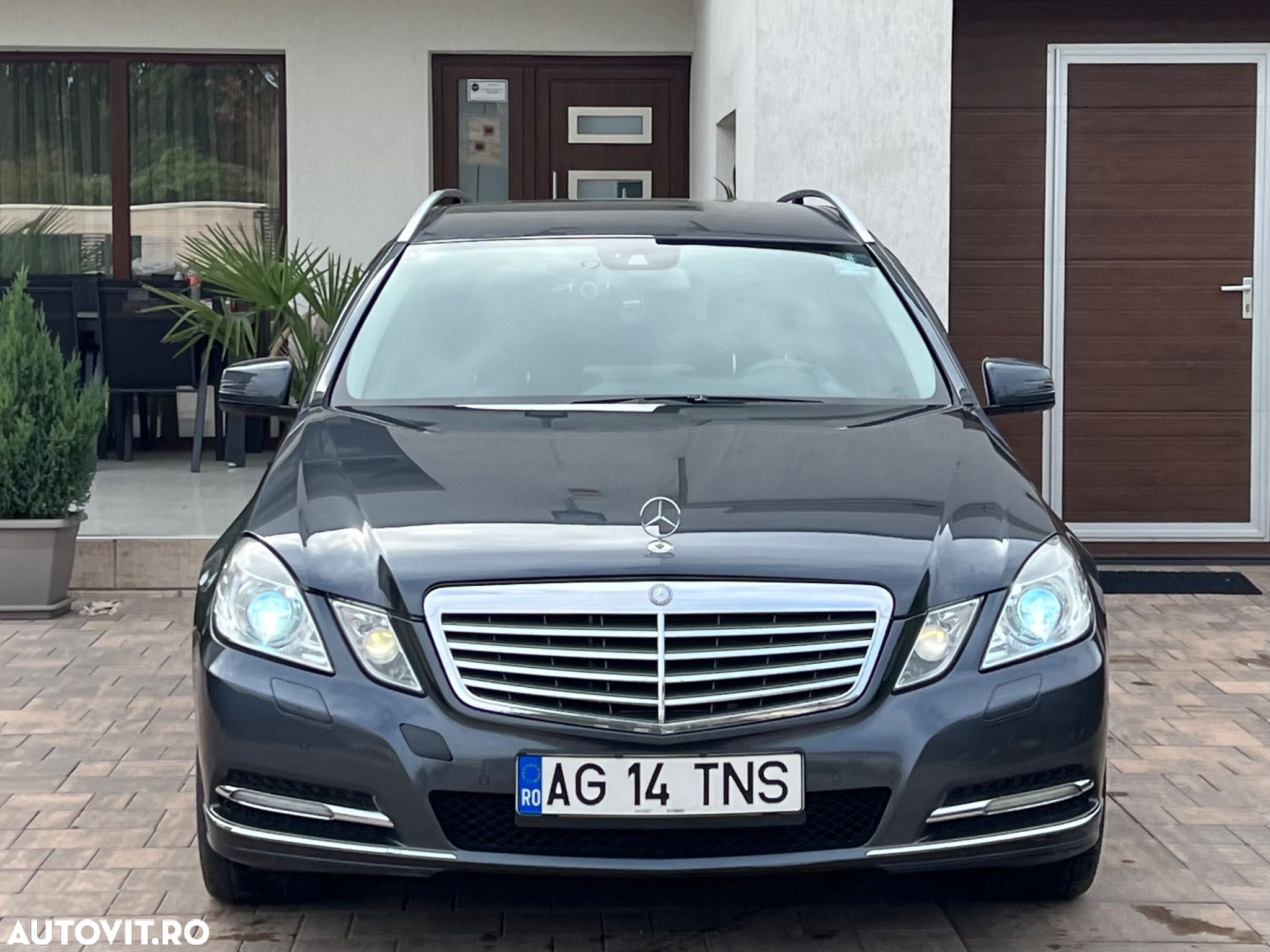 Mercedes-Benz E 200 T BlueTEC 7G-TRONIC Elegance - 1