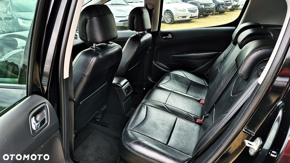 Peugeot 308 1.6 Premium Plus - 30