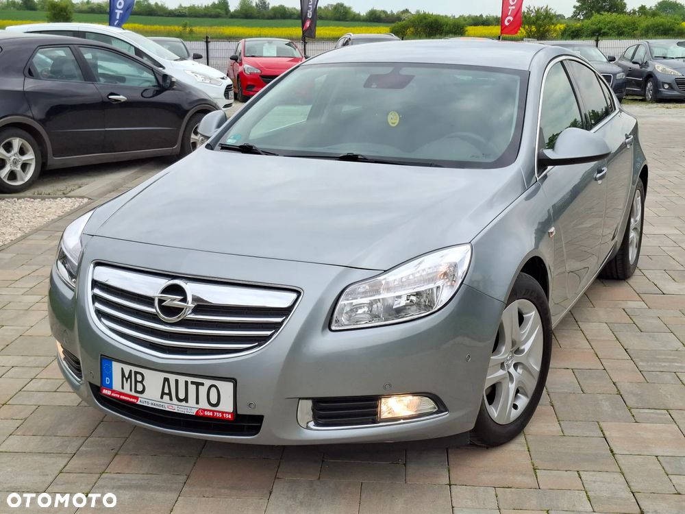 Opel Insignia 1.8 Design Edition - 2