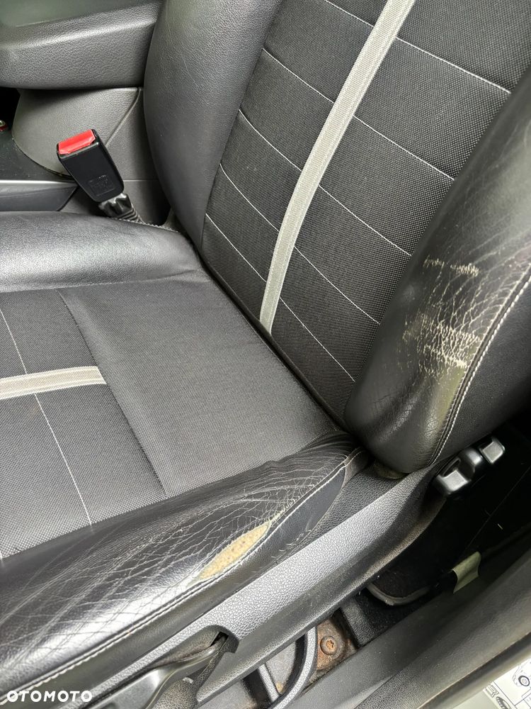 Ford Kuga 2.0 TDCi Titanium - 8