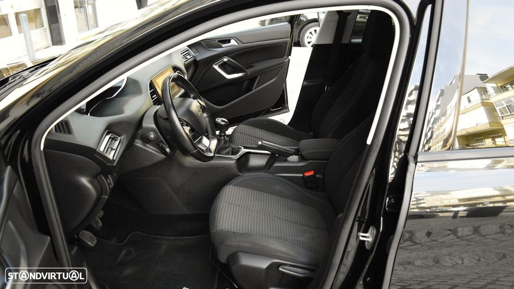 Peugeot 308 1.2 PureTech Style - 30