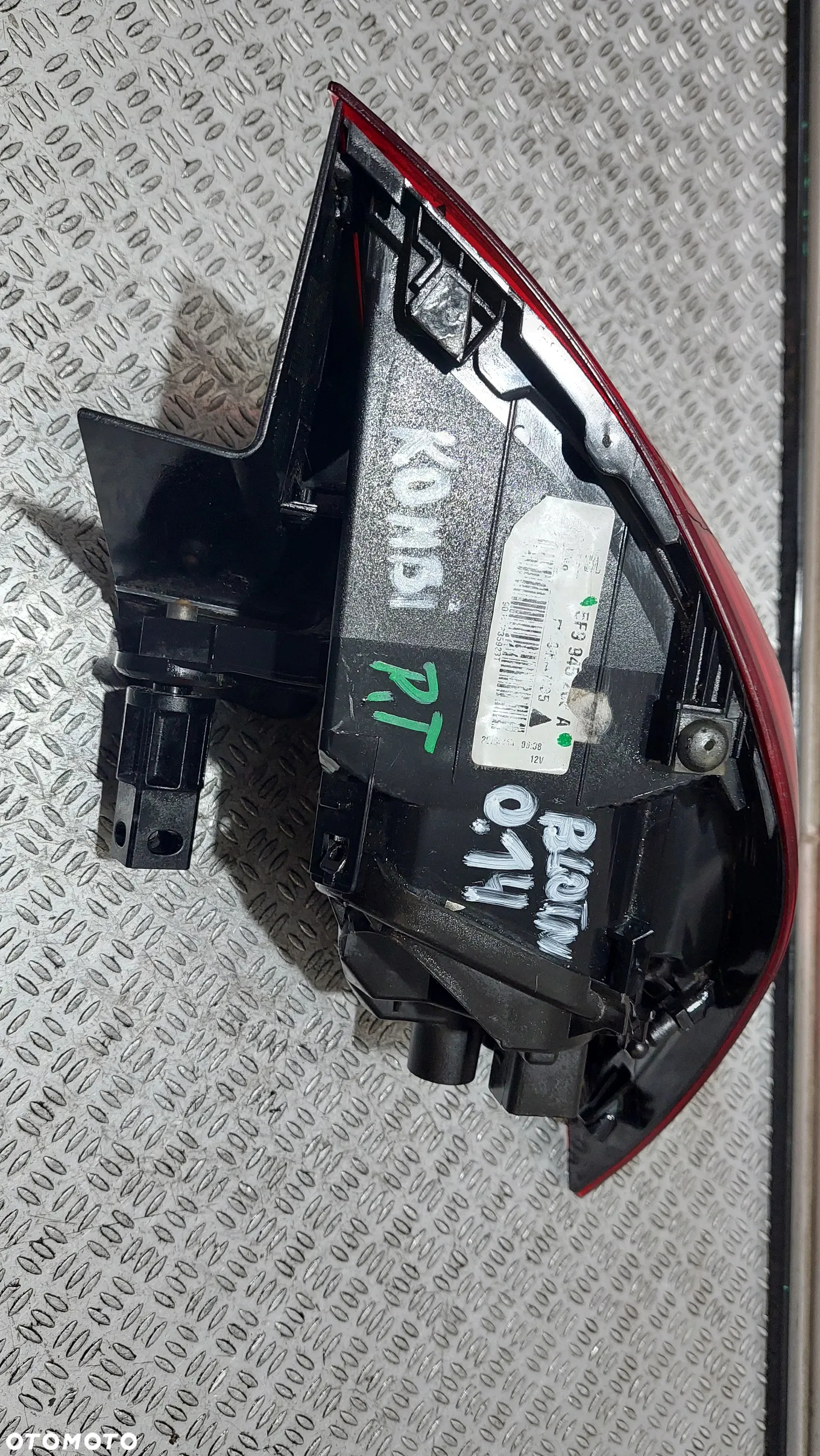 LAMPA LED PRAWY TYŁ W BŁOTNIK SEAT LEON III R2014 KOMBI NR 5F9945208A - 4