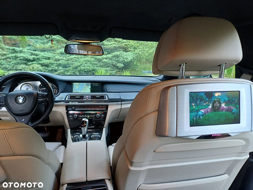 BMW Seria 7 740d xDrive - 25
