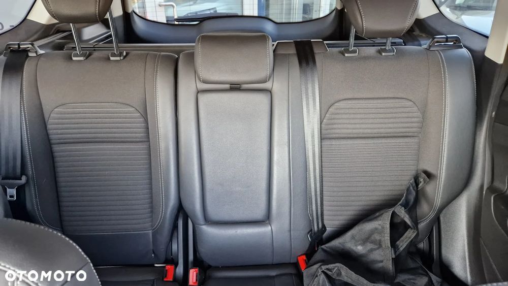 Ford Kuga 2.5 FHEV FWD ST-Line X eCVT - 22