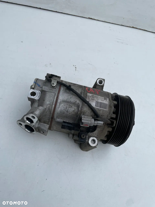 CAPTUR I CLIO IV 1.2 0.9 TCE SPRĘŻARKA KLIMATYZACJI 926000734R