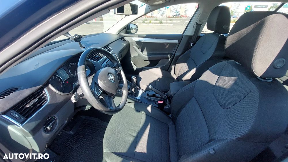 Skoda Octavia 2.0 TDI 4X4 ELEGANCE - 7