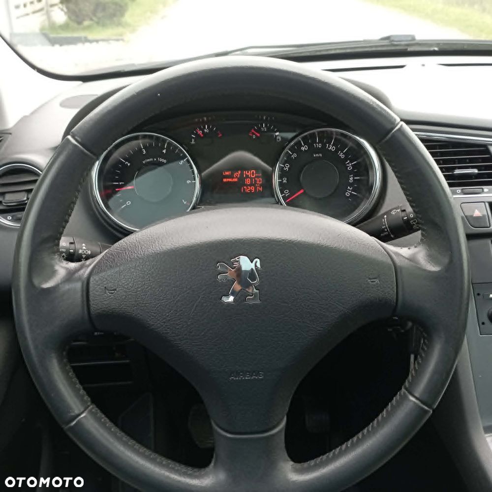 Peugeot 5008 1.6 THP Family 7os - 8