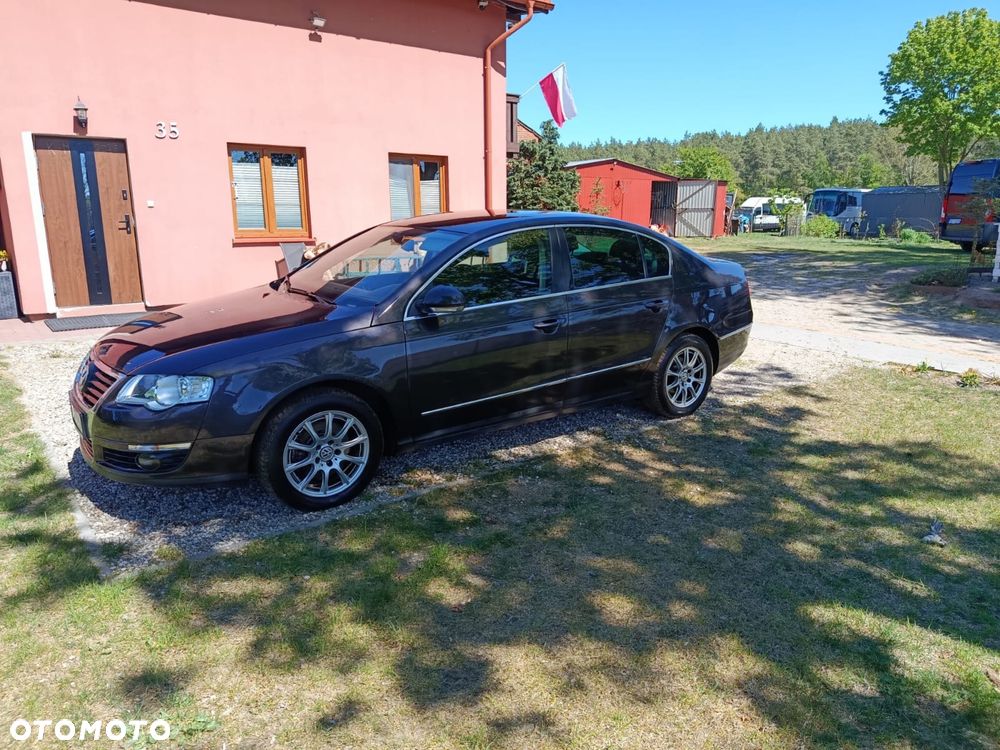 Volkswagen Passat - 3
