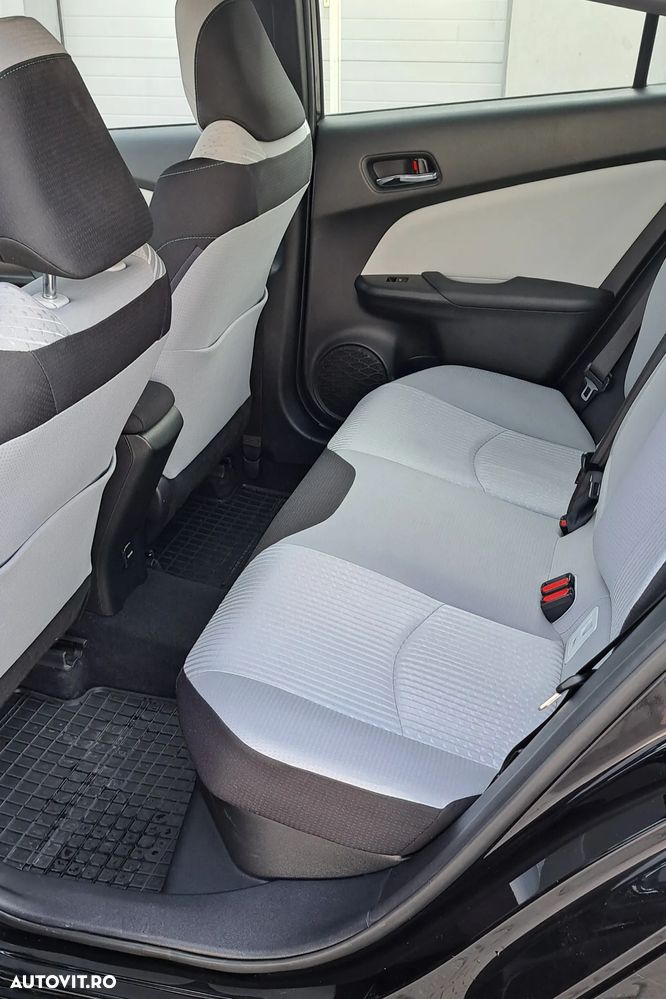 Toyota Prius Hybrid Comfort - 8