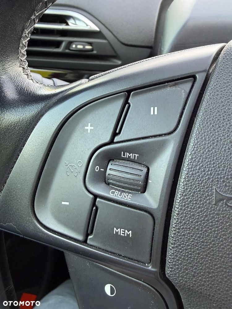 Citroën C4 Picasso 1.2 PureTech MoreLife S&S - 19